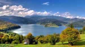 Lac Izvorul Muntelui