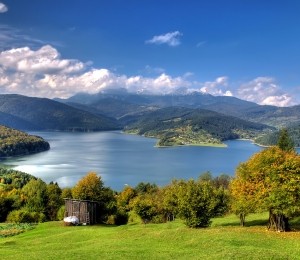 Lac Izvorul Muntelui