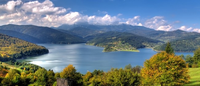 Lac Izvorul Muntelui