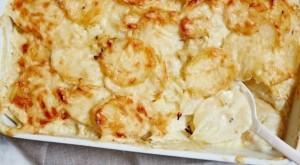 cartofi gratinati