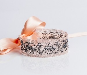 Bratara Anca Popescu/ Facebook, 300 lei