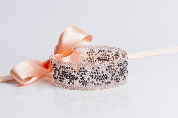 Bratara Anca Popescu/ Facebook, 300 lei