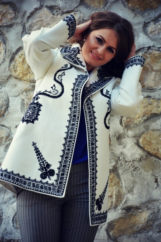 Palton iatraditionala.ro, 555 lei