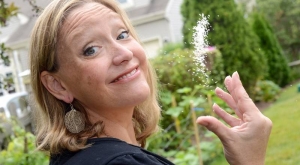 de ce sa arunci sare peste umarul stang