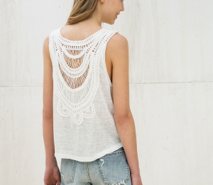 Tricou Bershka, 69,90 lei