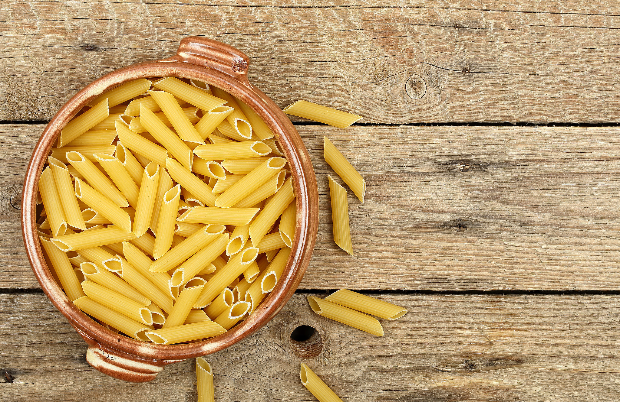 паста бабочки. мама макароны быстрого приготовления. макароны при грудном вскармливании. макароны трубочки фото. макароны на гв.