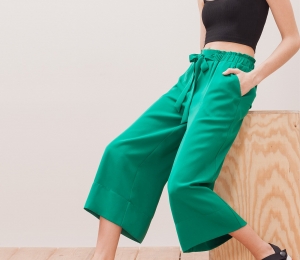 Pantaloni Stradivarius, 69,90 lei