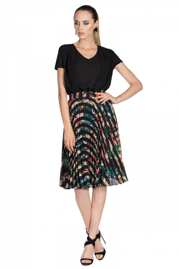 Fusta Nissa, 399 lei