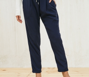 Pantaloni Bershka, 39,90 lei