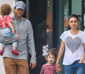Ashton Kutcher și Mila Kunis nu-și spală copiii zilnic