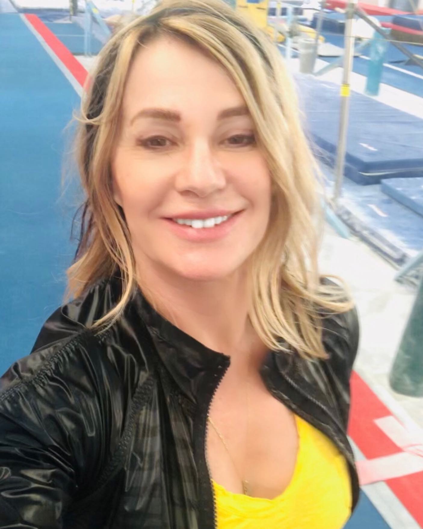Nadia Comaneci Primul 10 Nadia Comăneci, la 46 de ani de la primul 10 din... - Feminis.ro