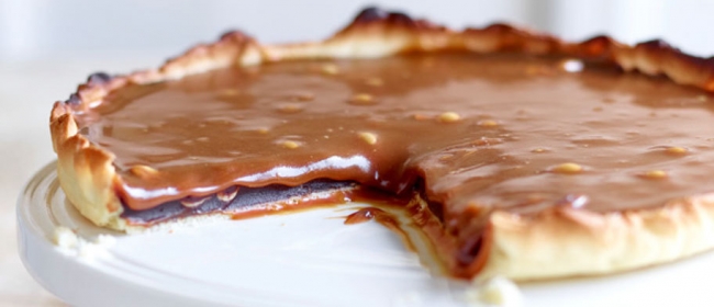 Tartă cu ciocolată și caramel sărat