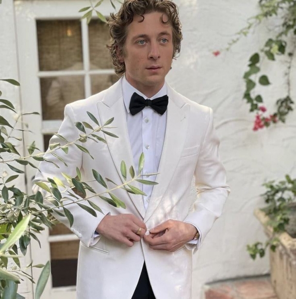  Jeremy Allen White