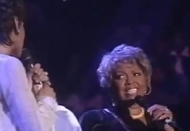 Mama lui Whitney Houston a murit