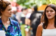 Suri Cruise și mama ei, Katie Holmes