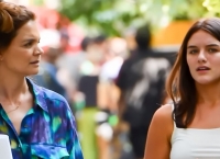 Suri Cruise și mama ei, Katie Holmes